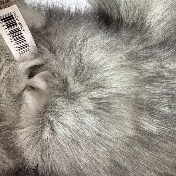 Folkmanis Timber Wolf Hand Puppet Full Body Stuffed Animal Moveable Mouth - Picture 8 of 8